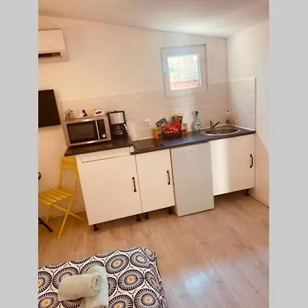 公寓 Cosy Avec Possibilite Piscine En Supplement 土伦