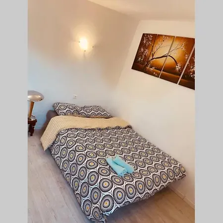 Cosy Avec Possibilite Piscine En Supplement *